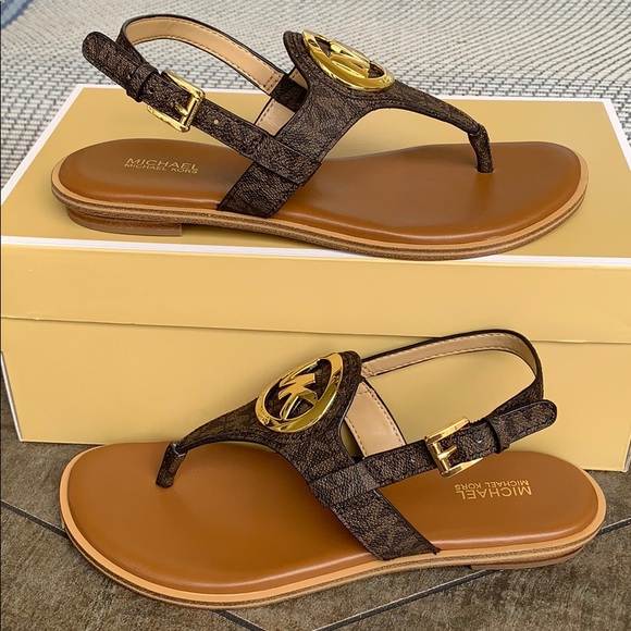 MICHAEL KORS AUBREY CHARM THONG MINI MO LOGO PVC - Picture 3 of 16